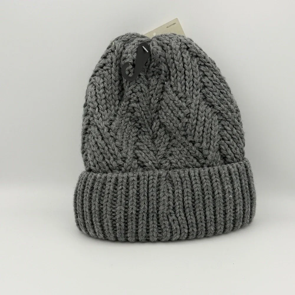 Northeast Outfitters Cozy Cabin Beanie Women's Grey Fleece Lined Knit Winter Hat